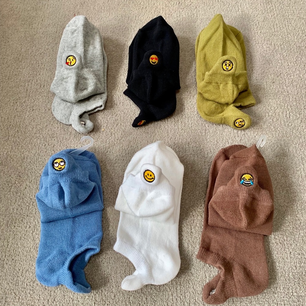 Emoji 😂 😍😘🙄️😊XOXO SOCKS(6 pairs)